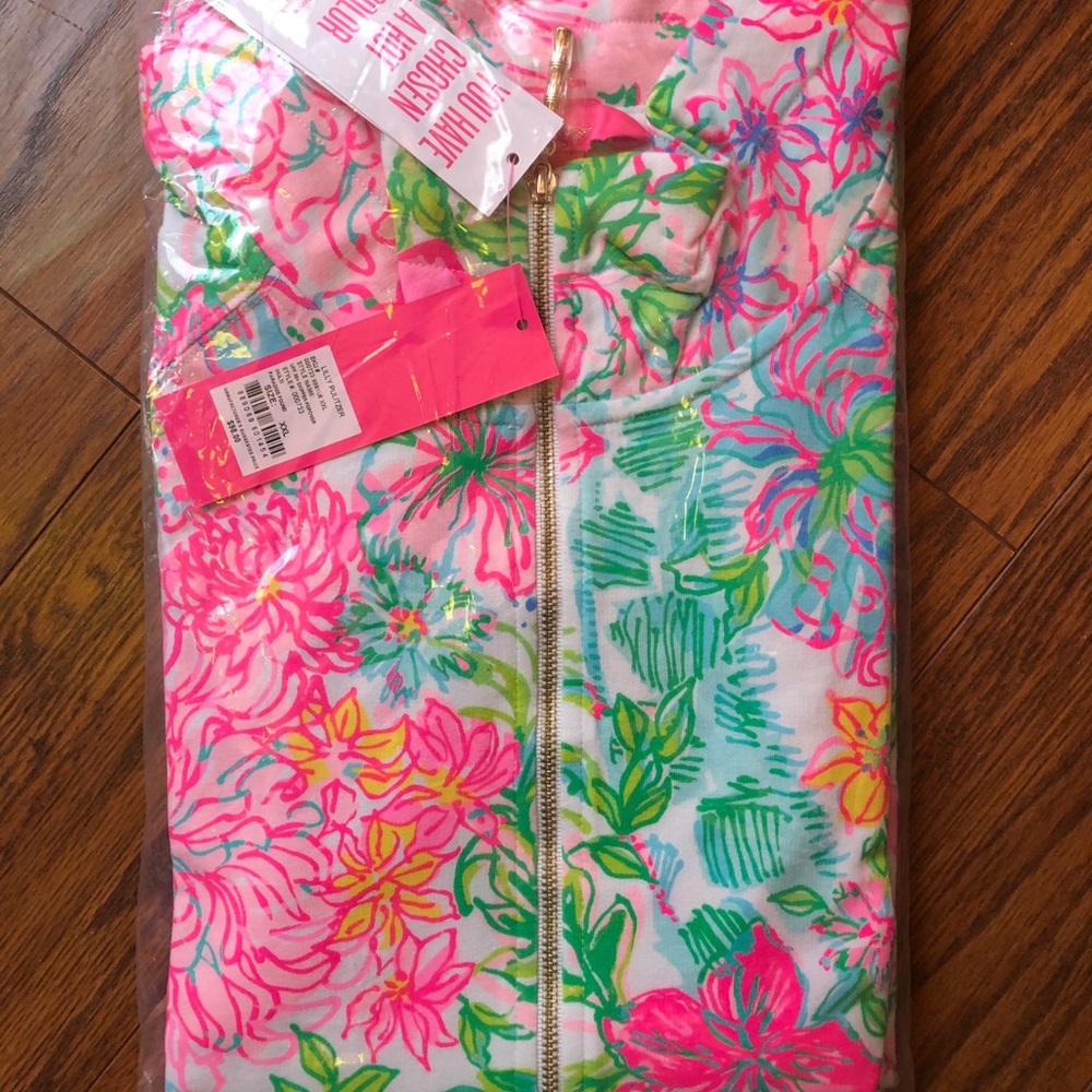 NWT Lilly popover